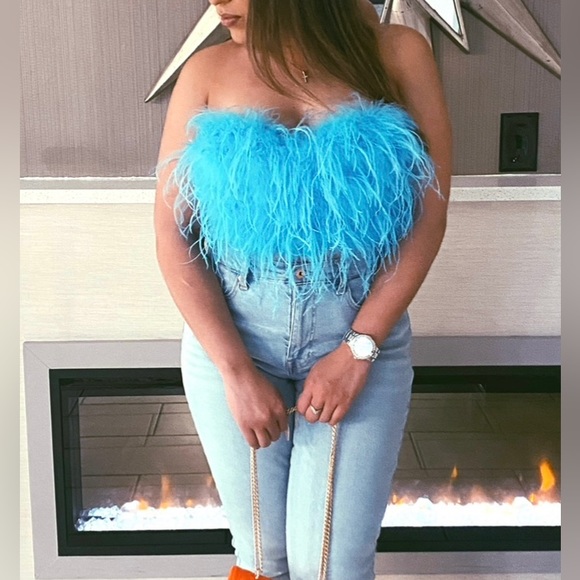 Turquoise, Feathery, Crop Top, Size Medium, Gorgeous Top - Picture 3 of 5